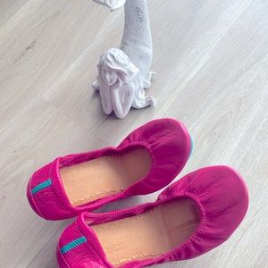 Tieks fuchsia size 8